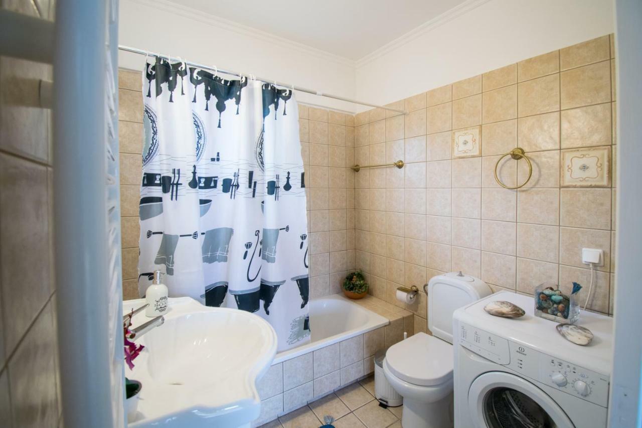 Betty'S Air+Port Sea Apartment Artemida  Ngoại thất bức ảnh