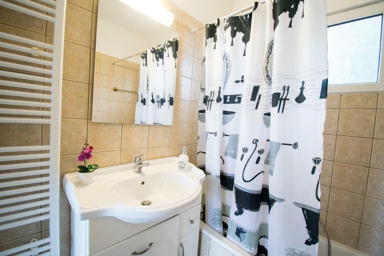 Betty'S Air+Port Sea Apartment Artemida  Ngoại thất bức ảnh